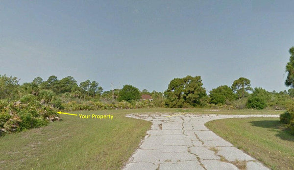 Exclusive .25 Acre Corner property on Paved Road near Myakka River